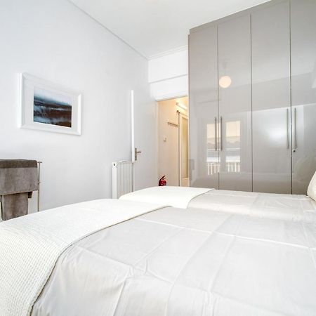 Elegant Light Two Bedroom Apartment In City Center Athena Bagian luar foto
