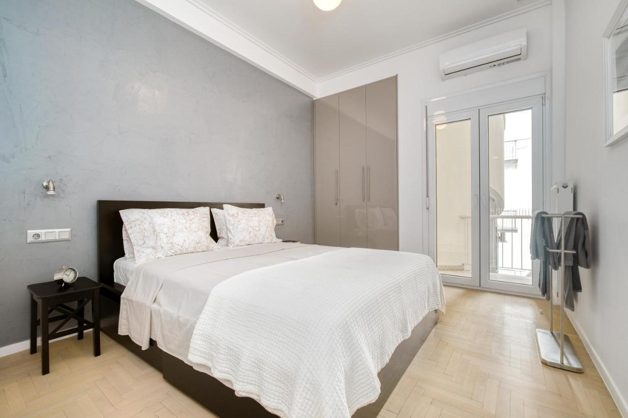 Elegant Light Two Bedroom Apartment In City Center Athena Bagian luar foto