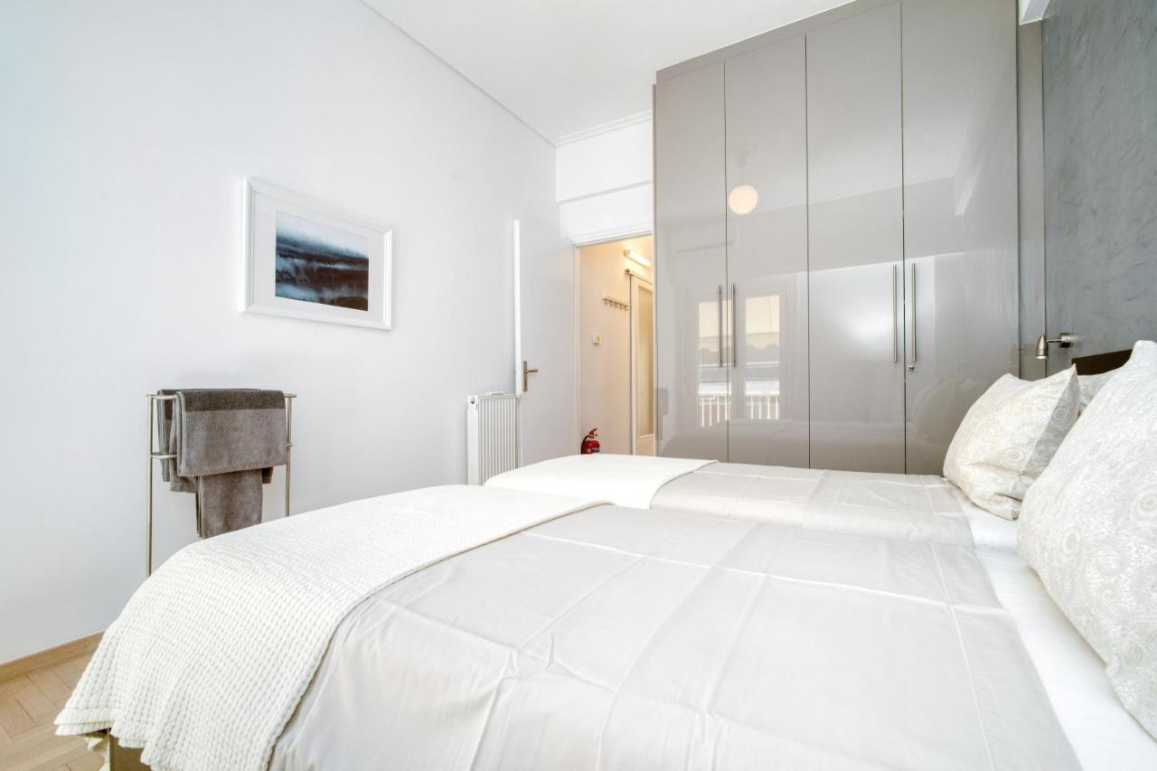 Elegant Light Two Bedroom Apartment In City Center Athena Bagian luar foto