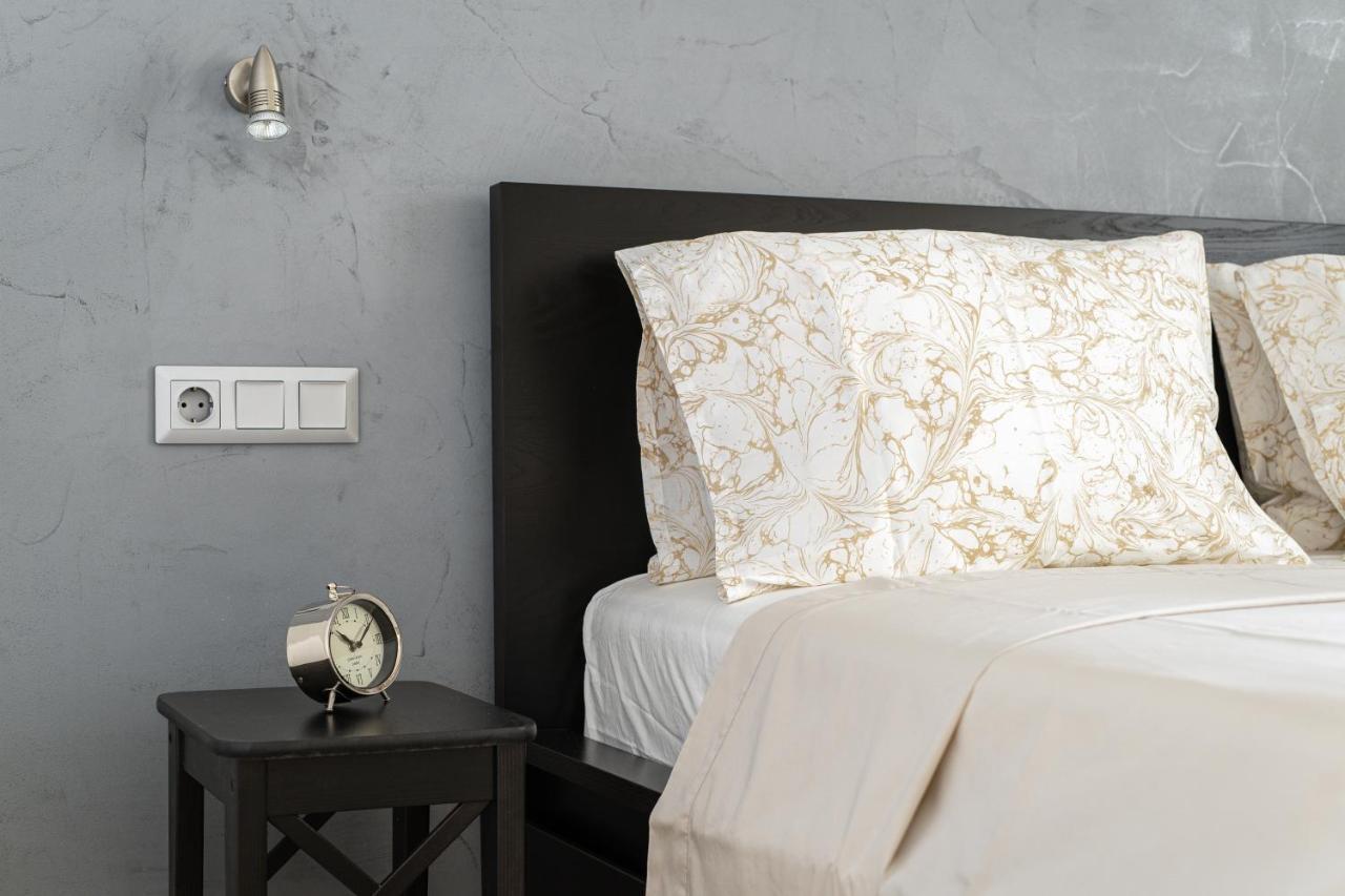 Elegant Light Two Bedroom Apartment In City Center Athena Bagian luar foto